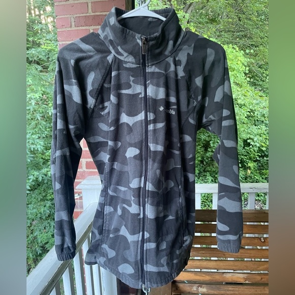 Columbia Jackets & Blazers - Columbia women’s Camouflage gray Brett Printed Fleece Jacket Sz L